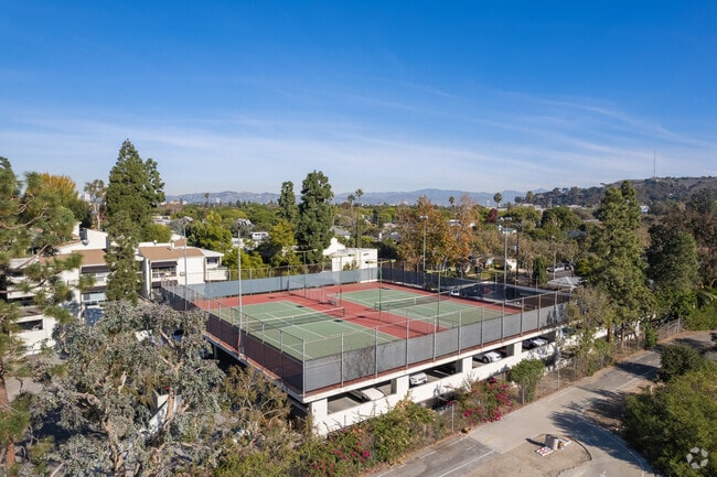 4900 Overland Ave Culver City, CA, 90230 - Windsor Fountains