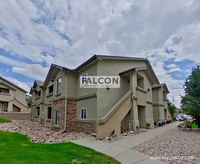 Building Photo - 6925 Ash Creek Heights Unit 202
