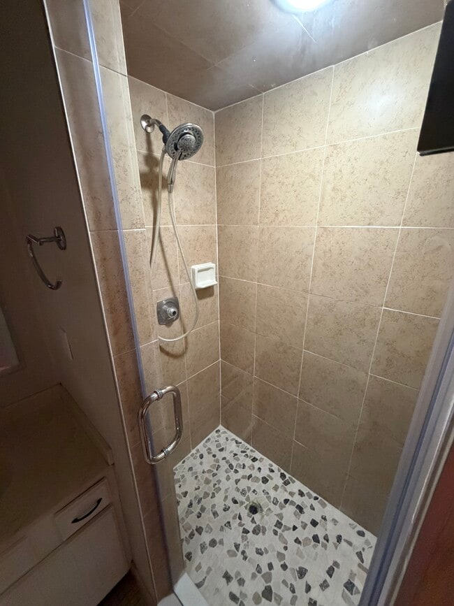 Photo - 7 Liberte Ln