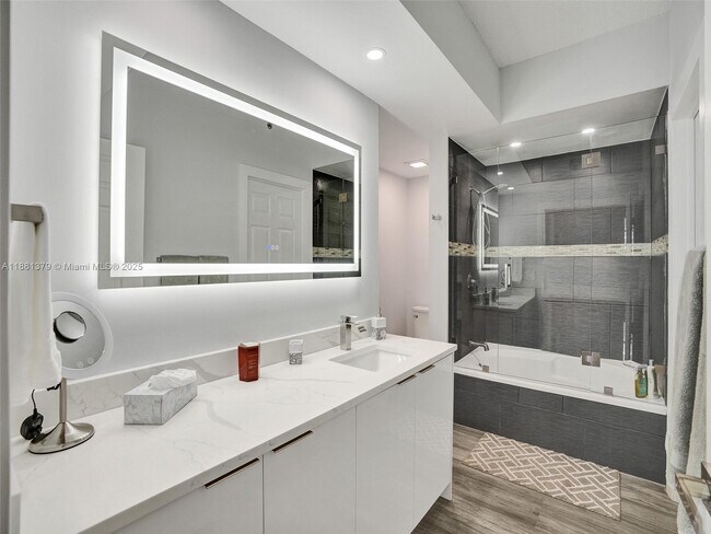 Photo - 3245 NE 184th St Unidad 13305