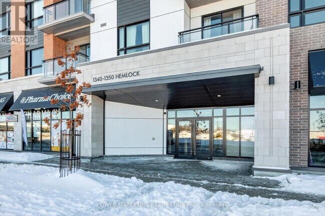 Photo - 1350 Hemlock Rd Unité 316