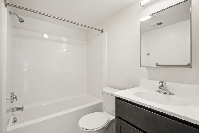 Photo - Diamond Court I & II