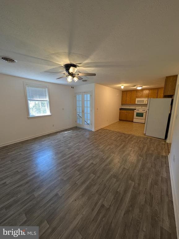 Building Photo - 26183 S Sandgates Rd Rental