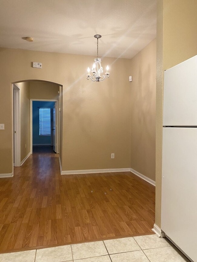 Building Photo - 447 W Longleaf Dr
