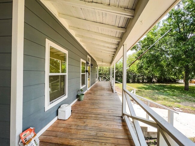 Photo - 709 Spring St