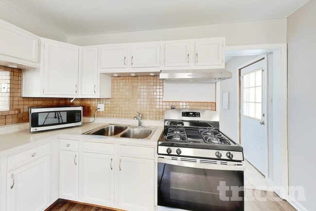 Photo - 1811 Inner Cir Dr