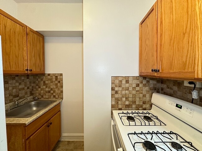 Photo - 1365 W Estes Ave Unit o1