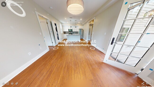 Building Photo - 384 Harvard St