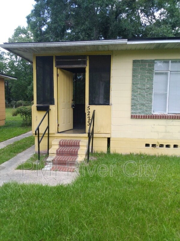 Photo - 5223 Polan Ln