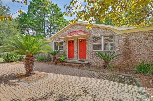 Building Photo - 1536 Inland Ave Unit C