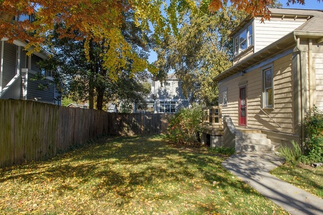 Photo - 530 First St