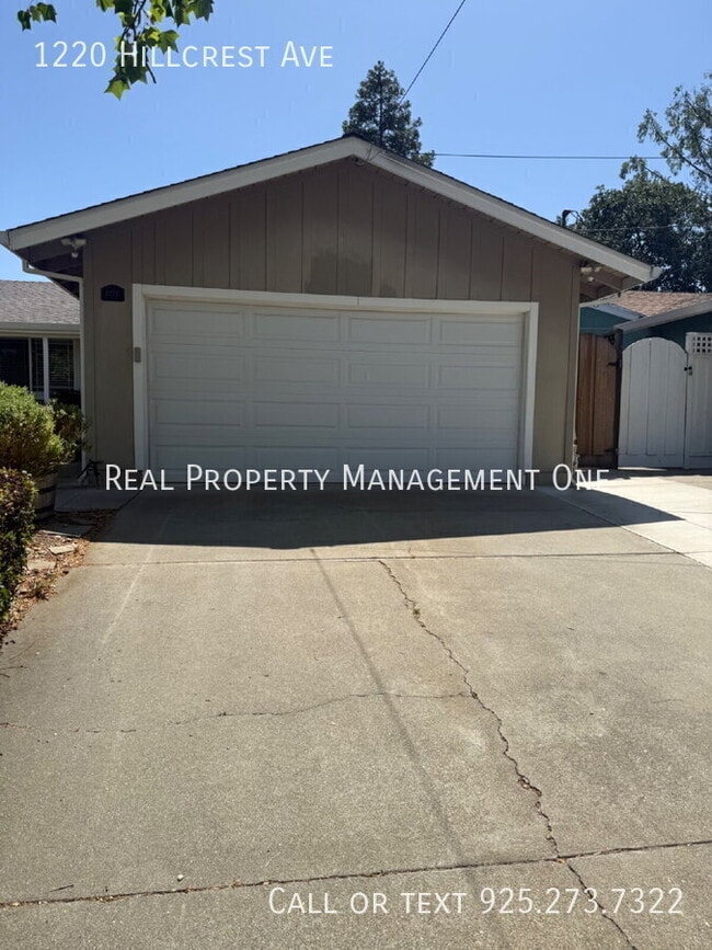 Photo - 1220 Hillcrest Ave