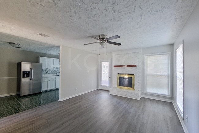 Photo - 908 Inglewood Ln