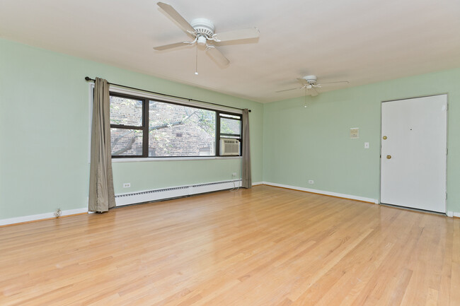 Photo - 503 Sheridan Rd Condo Unit B3