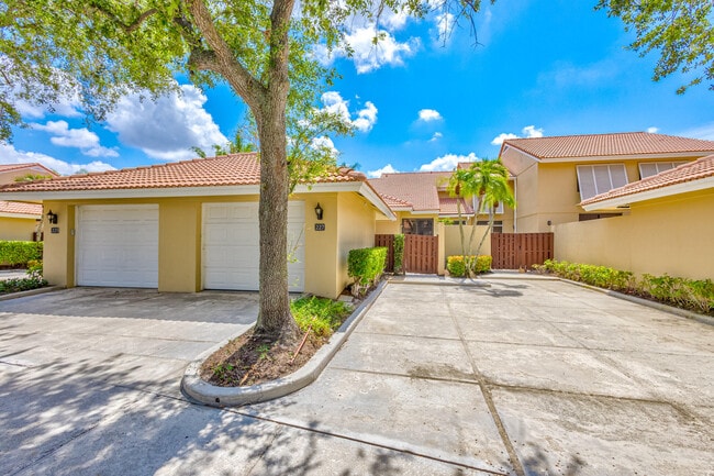 Photo - 227 Old Meadow Way