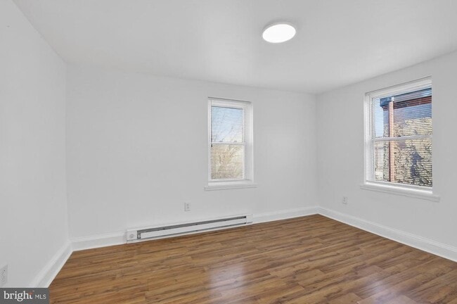 Photo - 1733 W Oxford St Unit 3