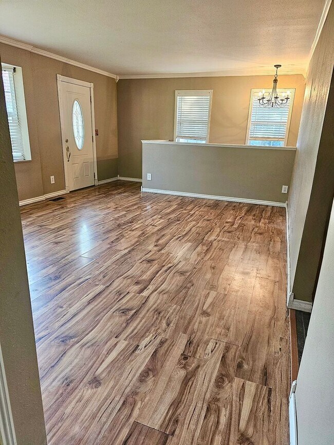 Photo - Beautiful 3 Bedroom/2.5 Bath in Lolo MT!