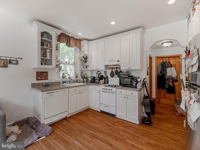 Photo - 1108 Locust St Unit THIRD FLOOR