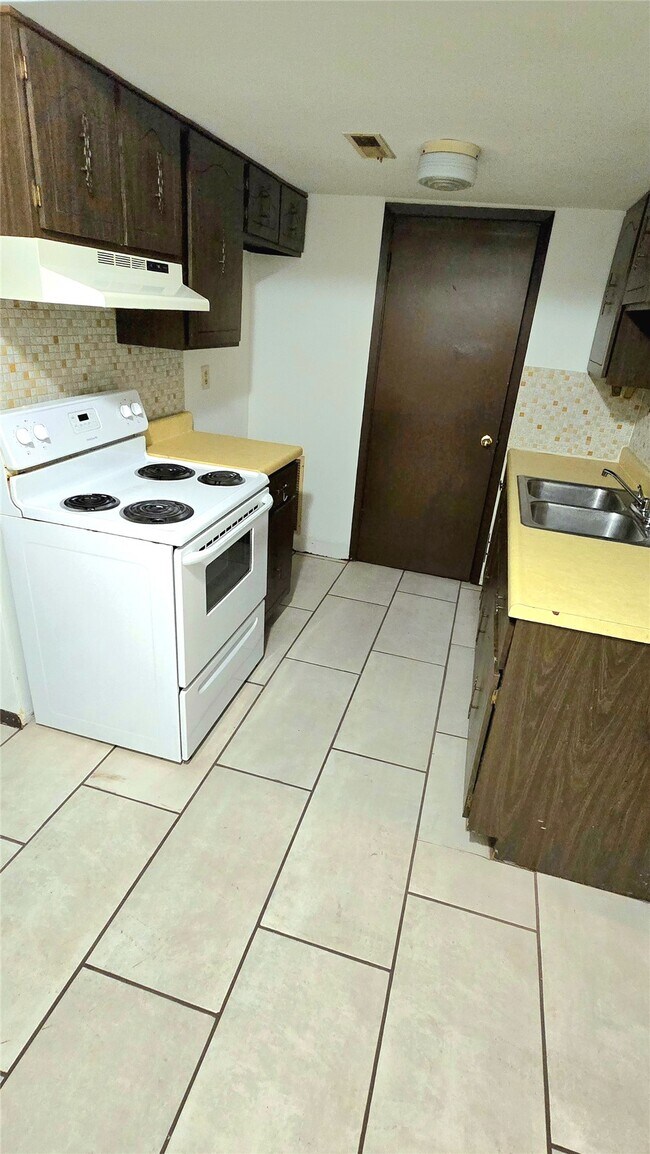 Photo - 1908 Muren Blvd Unit 7