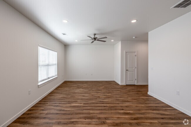 3BR, 2.5BA - 1,476SF - Living Room