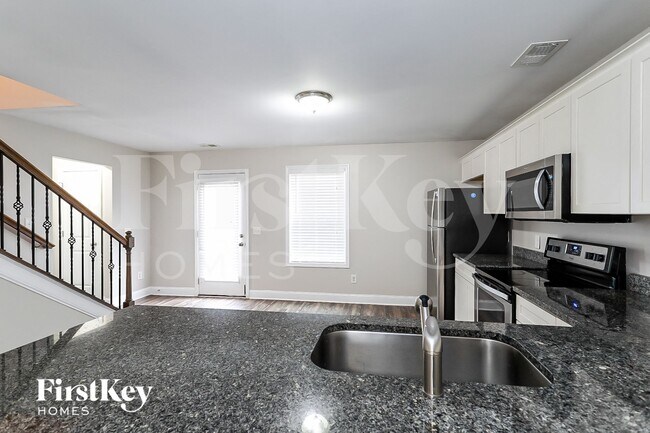 Photo - 6710 Sawnee Way