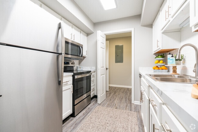 2BR, 2BA