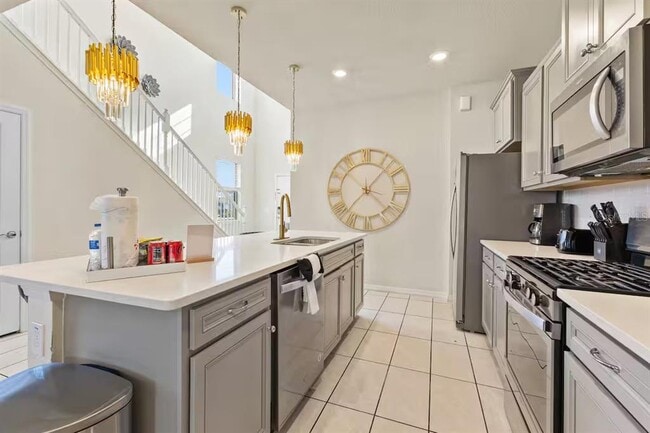 5405 Misty Oak Cir
