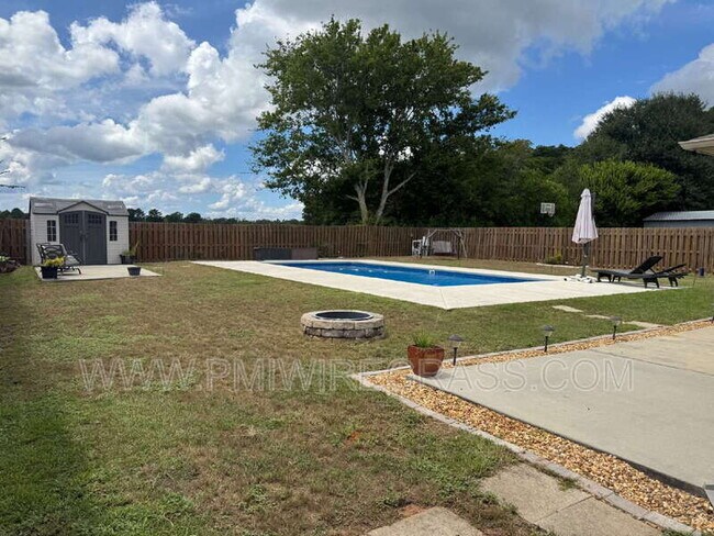 303 Ponderosa Dr