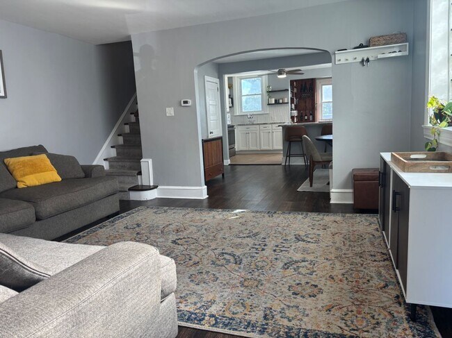 Photo - 403 W 11th Ave