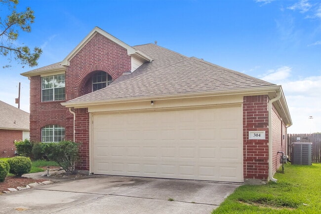 Photo - 304 Cedar Branch Dr