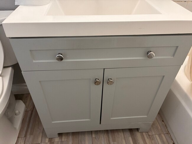 all new paint - 13104 Curtis and King Rd