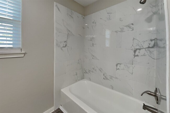 Photo - 3143 Rainpark Ln