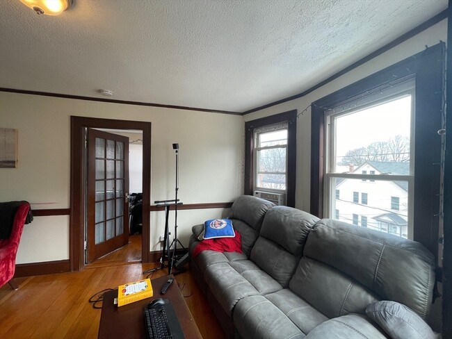 Photo - 58 Brock St Apartments Unit 3