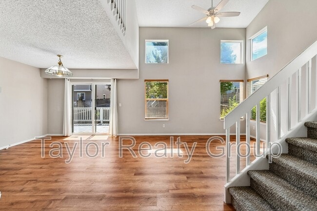 Photo - 8728 Starwood Ln