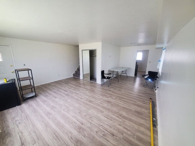 Building Photo - 23756 Banbury Cir Unit Banbury Cir Apt 15