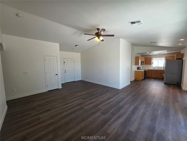 Photo - 2086 Jamie Rd