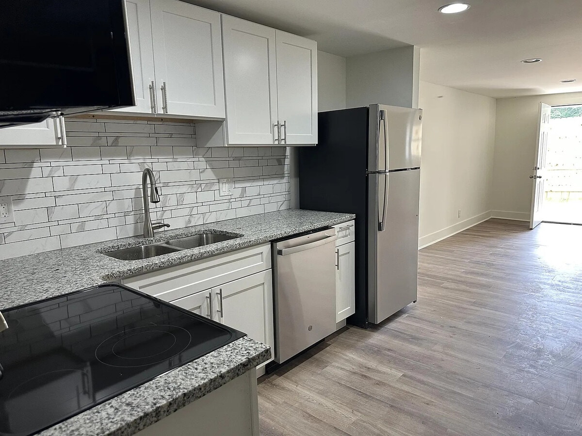 Photo - Jones St Apartments