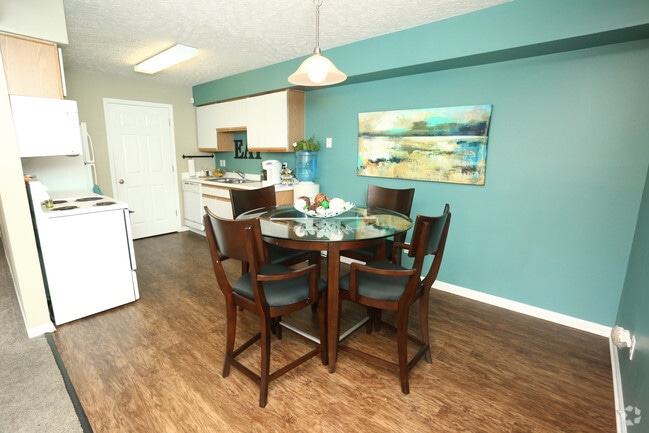 2BR - Dining & Kitchen