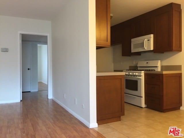 5252 Coldwater Canyon Ave Unidad 207