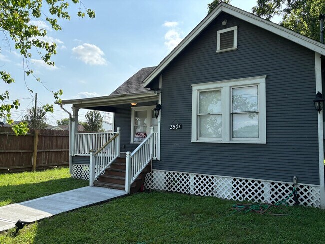 Building Photo - 3501 Maury St