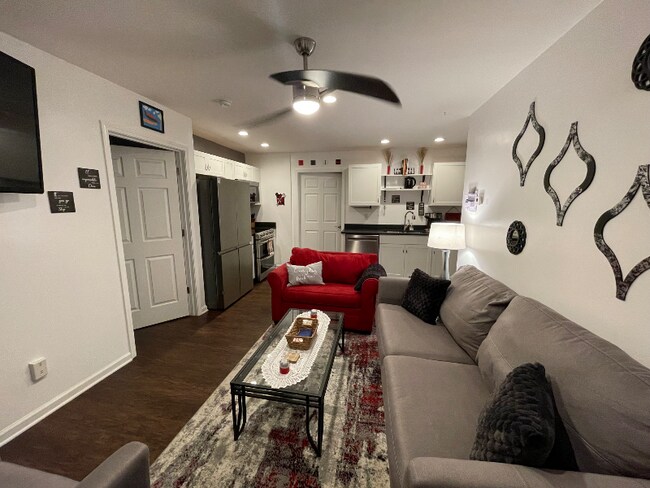 Photo - 0 Lincoln Ave W