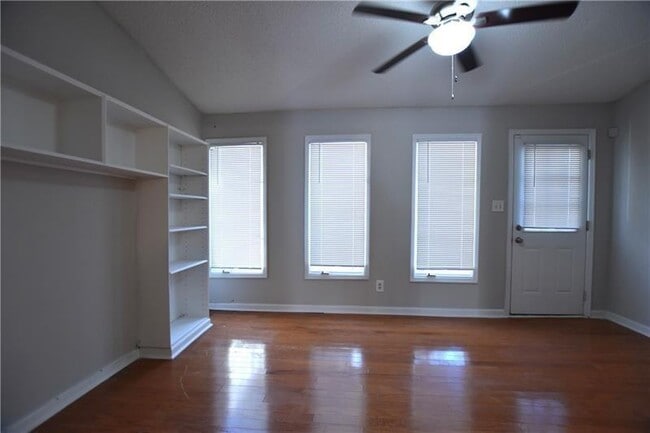 Photo - 2125 Fairways Ct