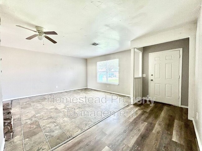 Photo - 721 NW 114th St