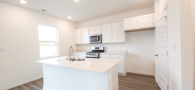 Photo - 4146 Viceroy St