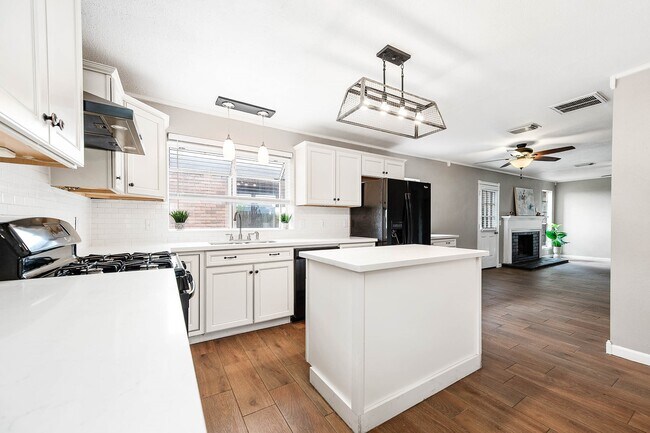 Photo - 17203 Kettle Creek Dr