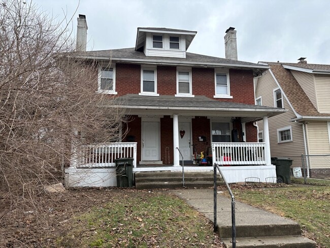 Building Photo - 247-249 North Harris Avenue Unit 247