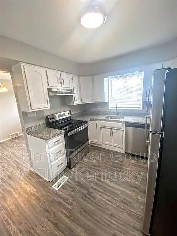 Photo - 2105 Hazel Ave
