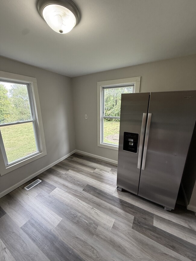 313 Veterans Memorial Pkwy Unit 2