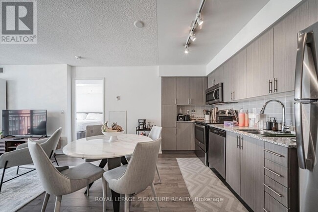 Photo - 830 Lawrence Ave W Unit 1017