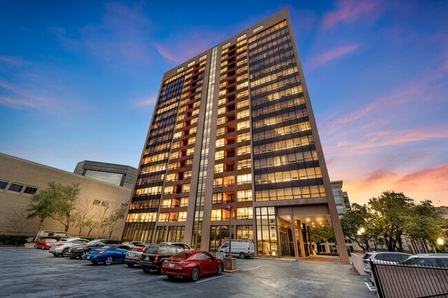 Building Photo - 5150 Hidalgo St Unit 202